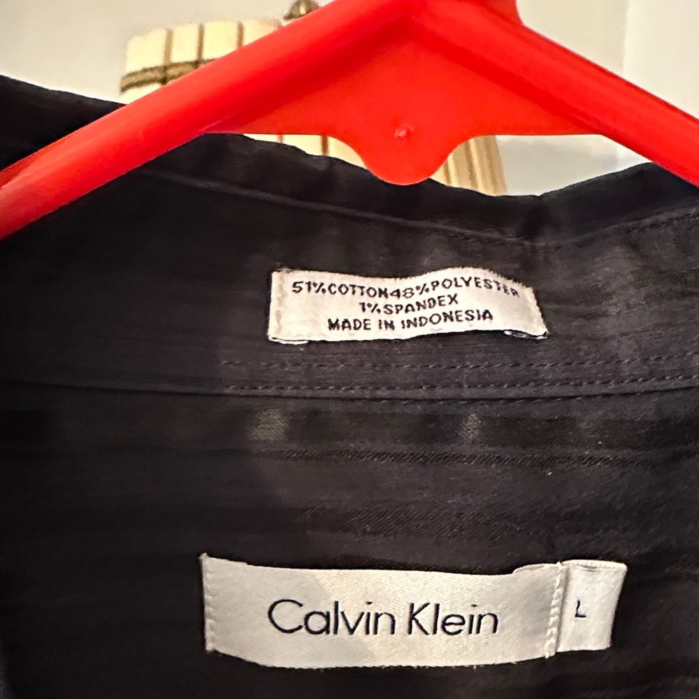 Calvin Klein Men's Black Textured Long-Sleeve Dress Shirt - Picture 3 of 10